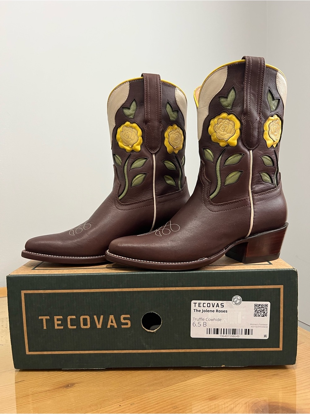 Tecovas Jolene Roses Truffle & Yellow Cowhide Western Boots size 6.5